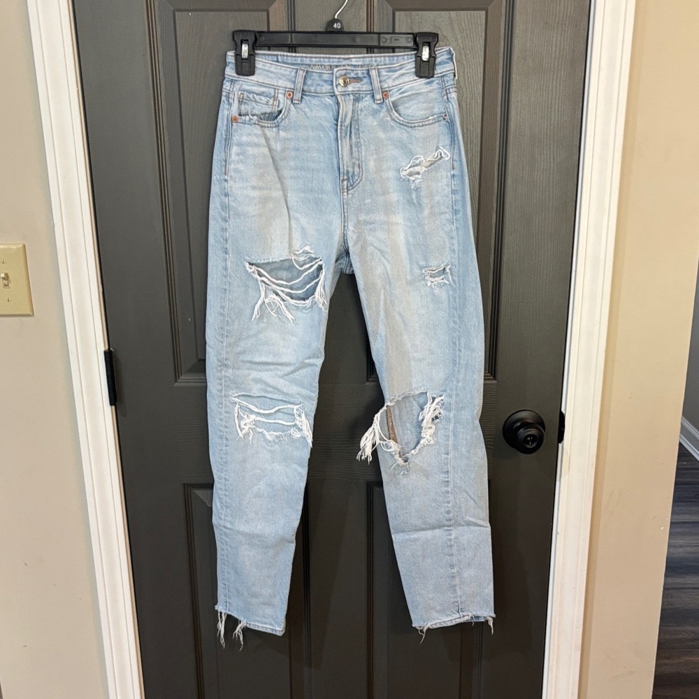 American Eagle Outfitters Light Blue Distressed Jeans